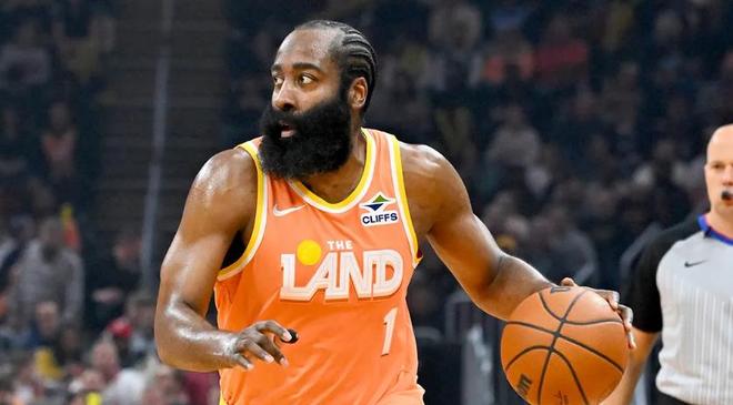 哈登加盟骑士首战告捷 联手米切尔冲击季后赛