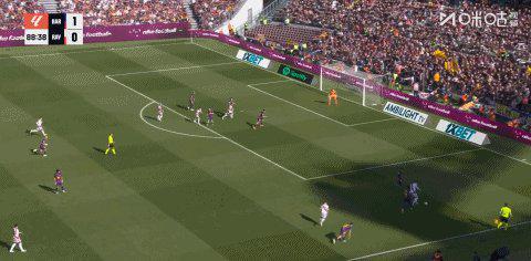 巴萨1比0小胜巴列卡诺 阿劳霍头球破局霍安·加西