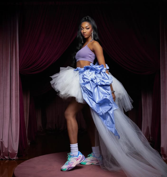 杜兰特调侃WNBA球星引球迷调侃单身原因