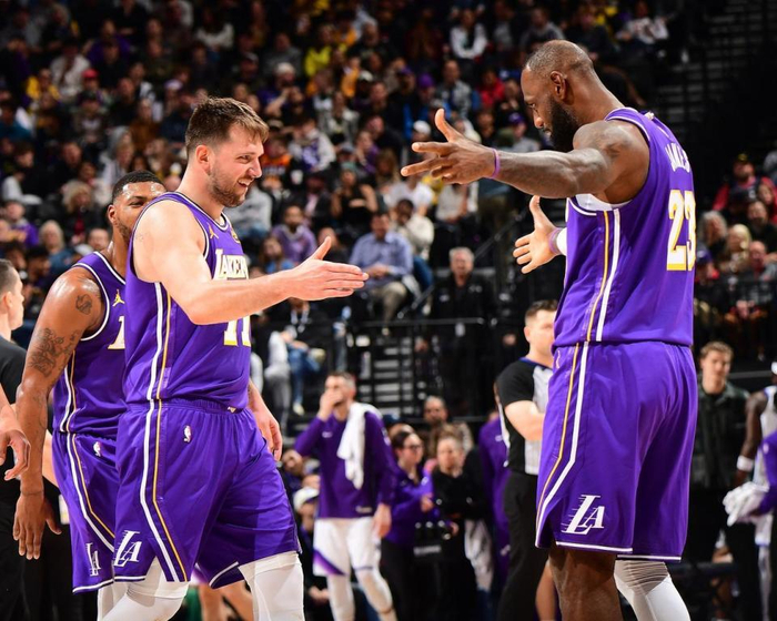 火箭签约JD戴维森补强控卫阵容备战季后赛