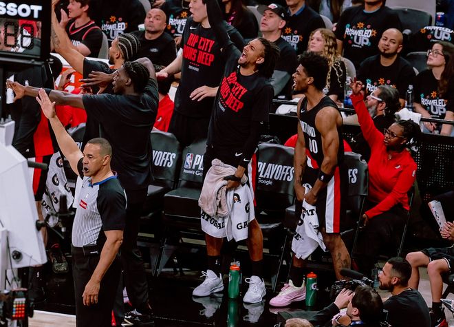 亨德森爆发砍31分率队逆转马刺 打破文班亚马统