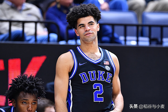 杜克大学后场新星凯登-布泽尔决定留校征战NCA