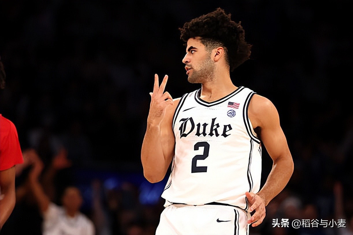 杜克大学后场新星凯登-布泽尔决定留校征战NCA